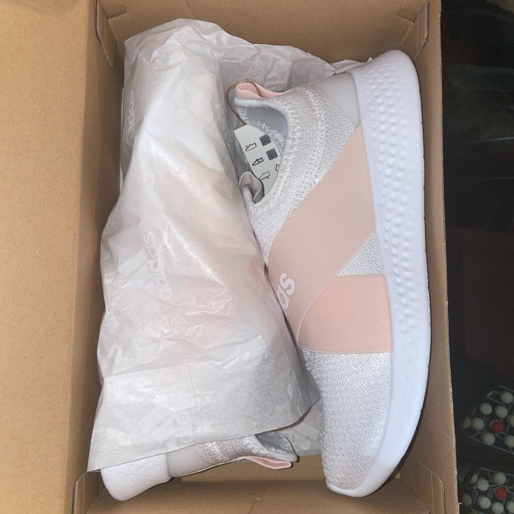 Pure motion adapt Adidas shoes 6 1/2 women’s